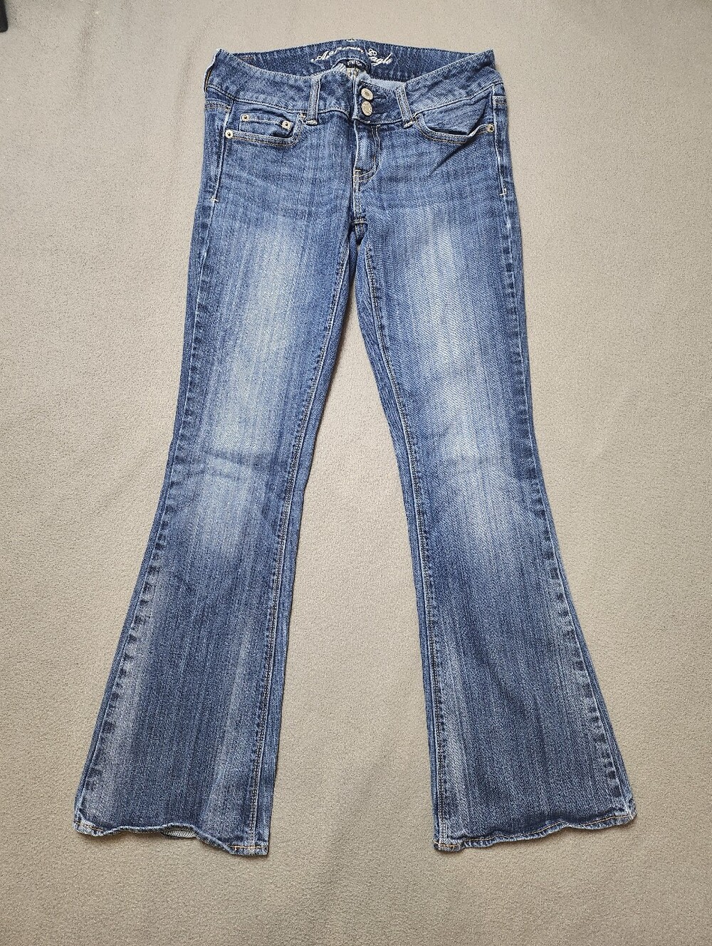 American Eagle Artist Flare Jeans Size 2 Short Medium Wash Stretch Y2K